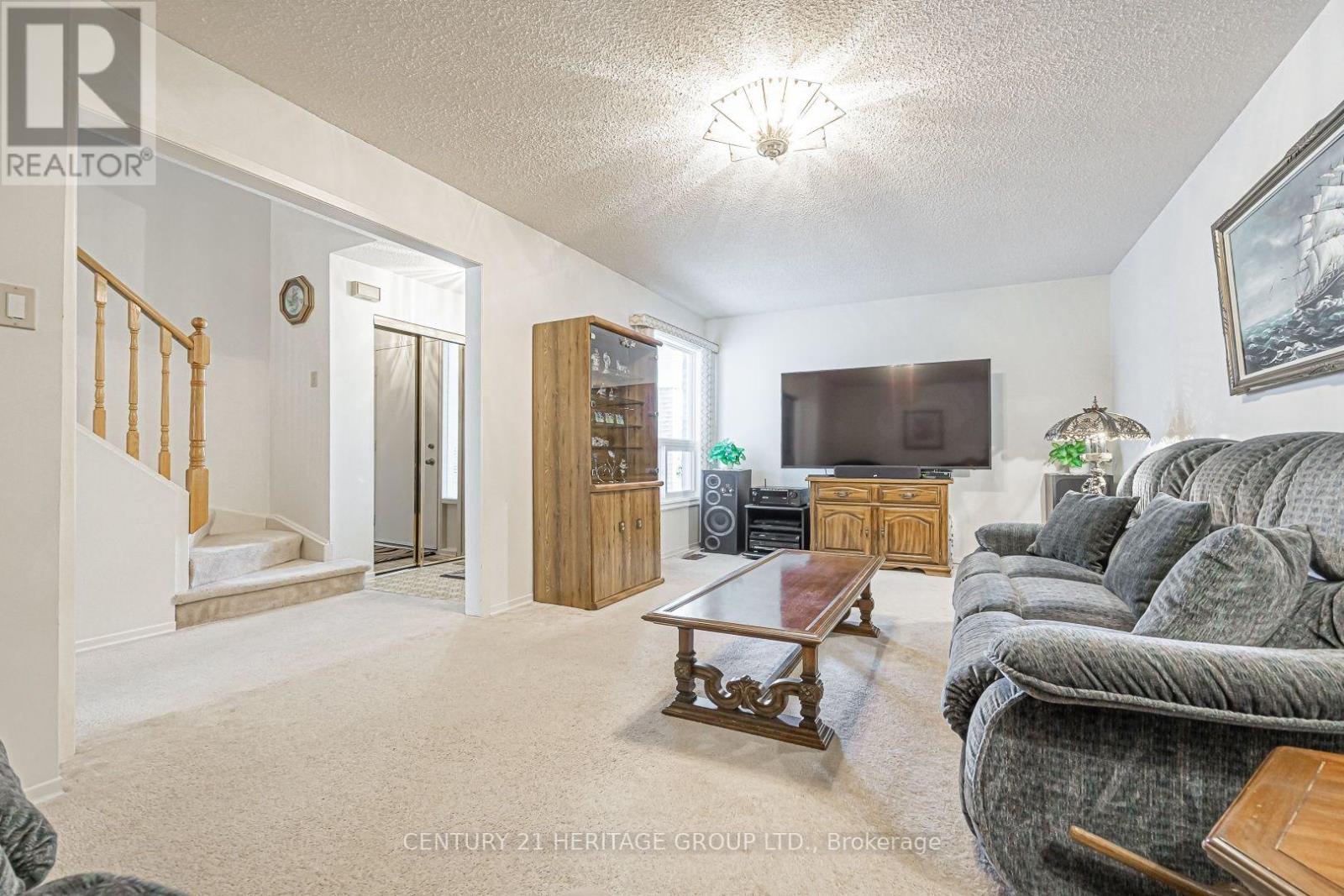 10 Woodhall Road, Markham, Ontario  L3S 1N9 - Photo 5 - N13695186