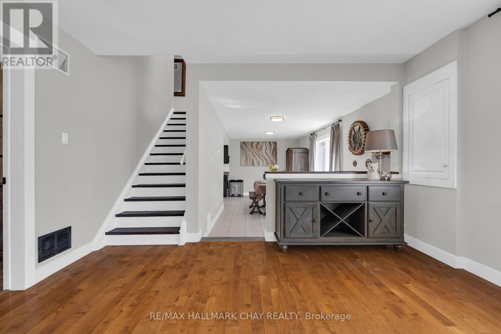 47 Lakeside Drive, Innisfil, Ontario  L9S 2T8 - Photo 14 - N13695248
