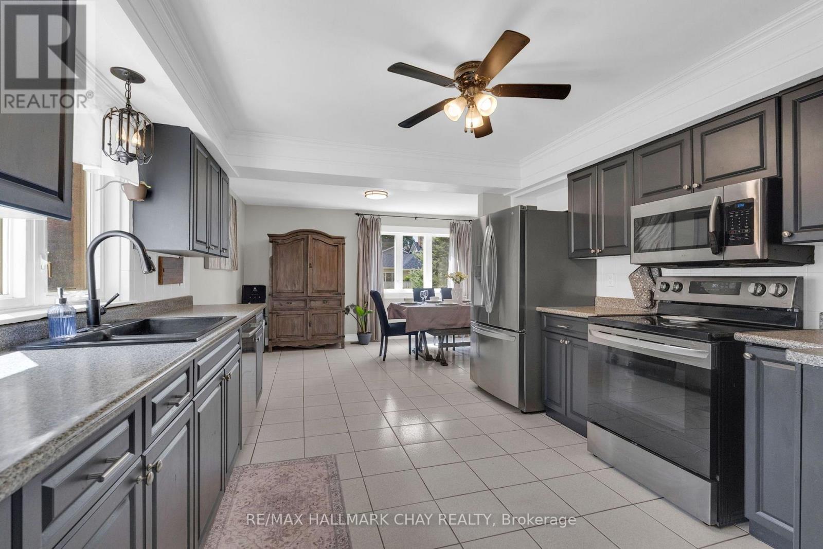 47 Lakeside Drive, Innisfil, Ontario  L9S 2T8 - Photo 6 - N13695248