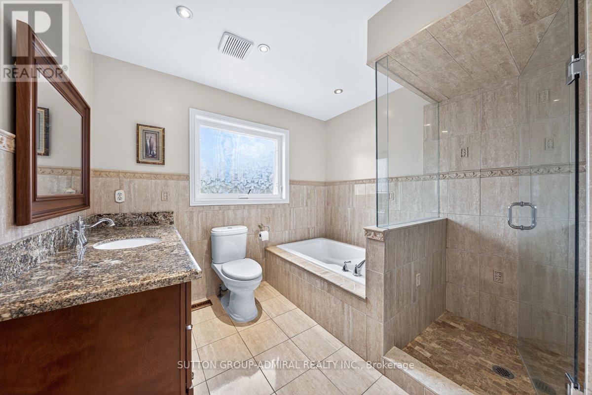 126 Redondo Drive E, Vaughan, Ontario  L4J 7S5 - Photo 19 - N13695262