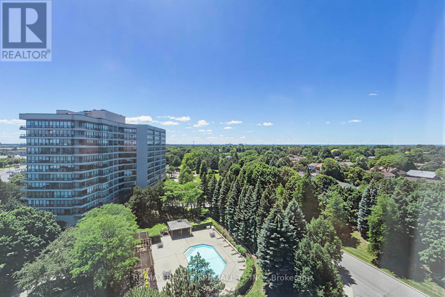 1006 - 10 Laurelcrest Street, Brampton, Ontario  L6S 5Y3 - Photo 3 - W13492178