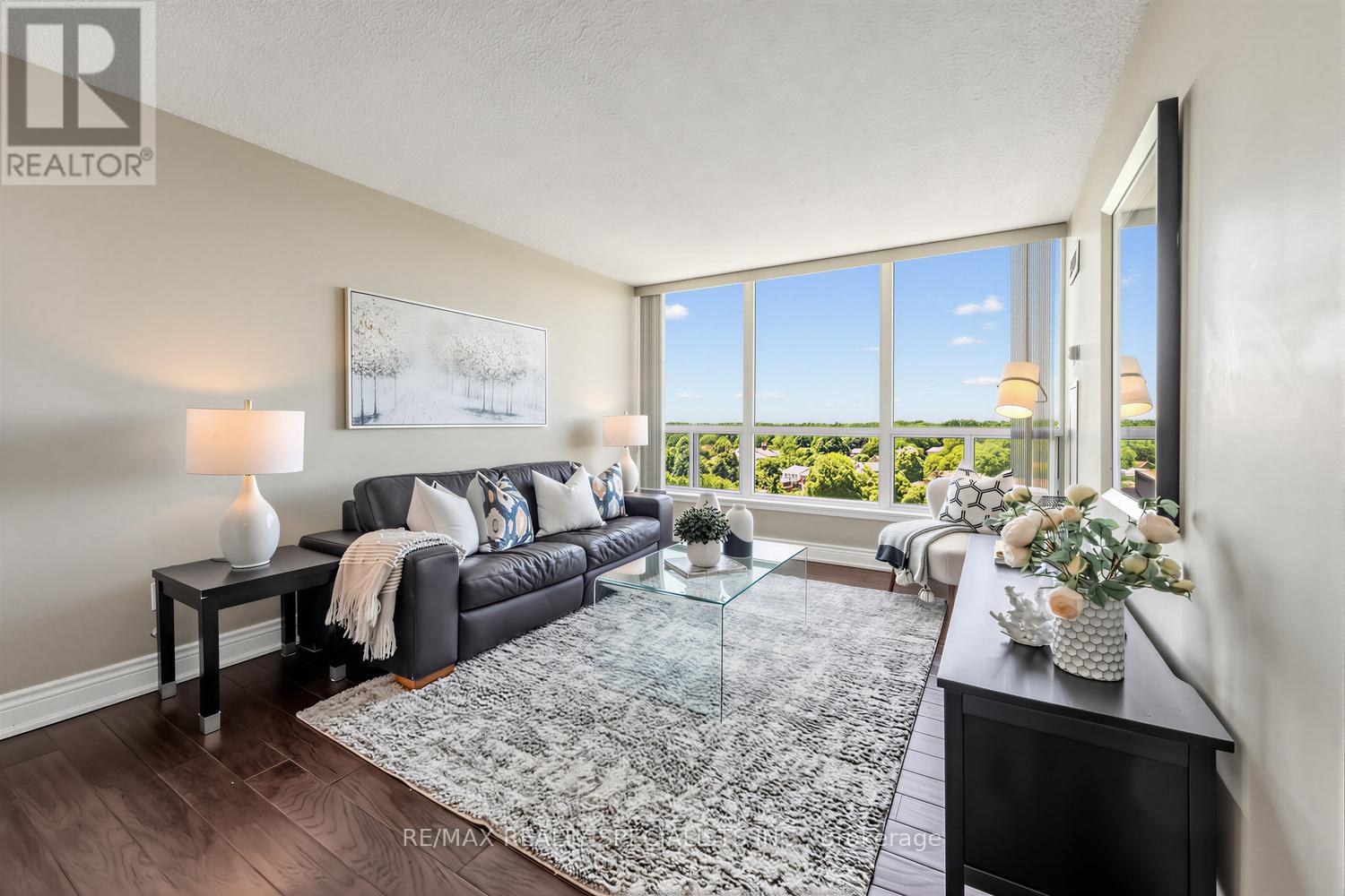 1006 - 10 Laurelcrest Street, Brampton, Ontario  L6S 5Y3 - Photo 2 - W13492178