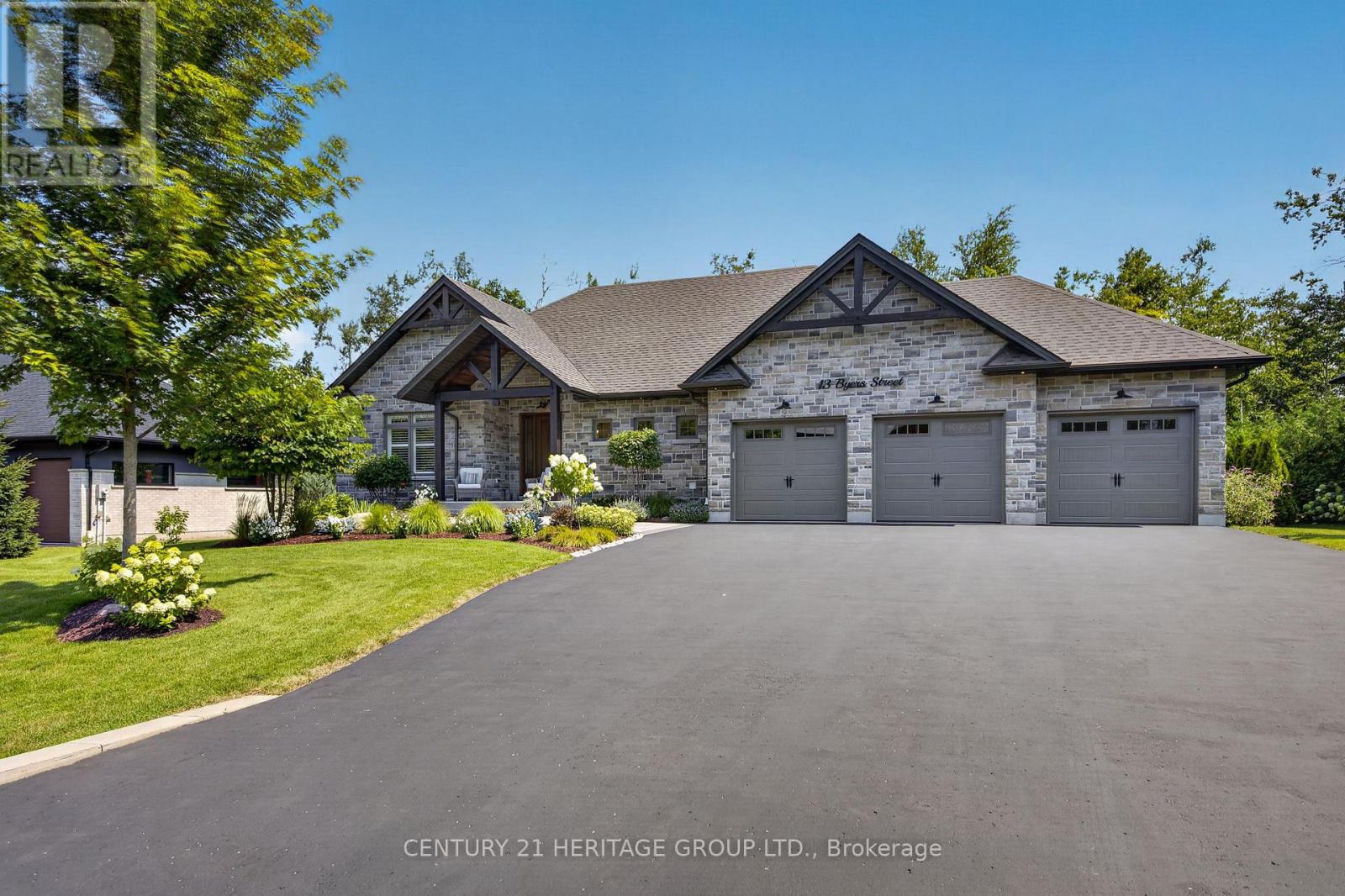 13 Byers Street, Springwater, Ontario  L9X 2A3 - Photo 2 - S13695100
