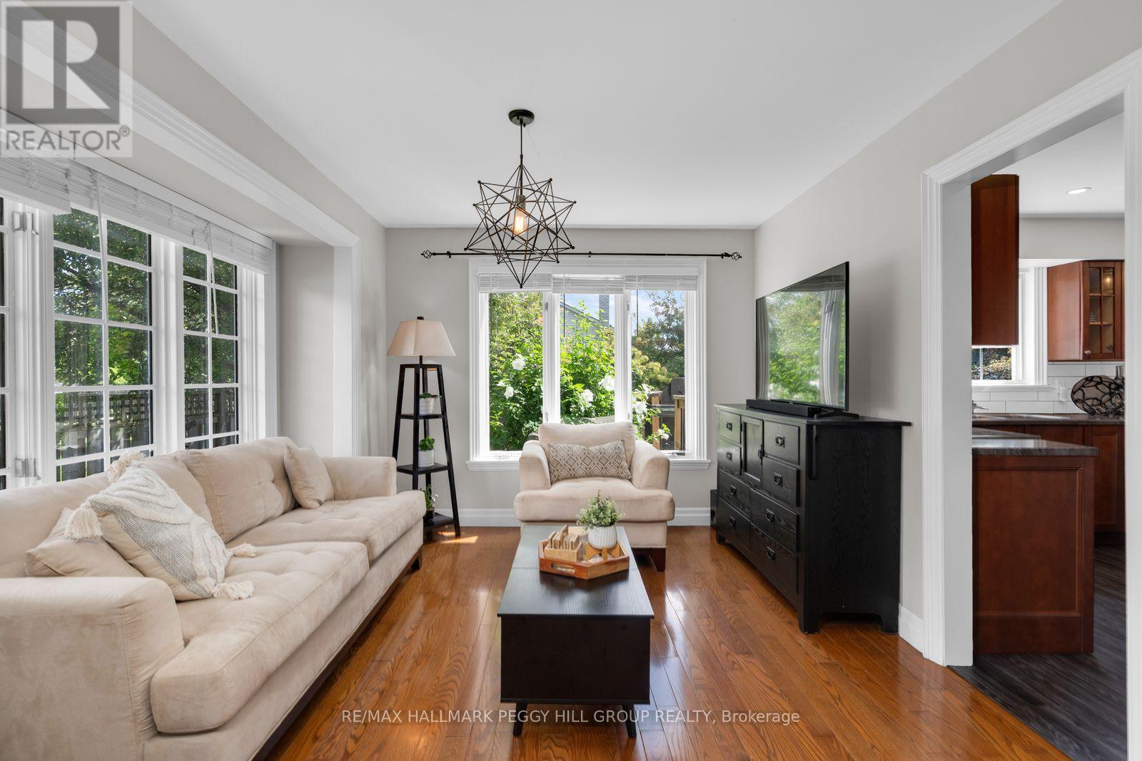 39 Howard Drive, Oro-Medonte, Ontario  L0L 2E0 - Photo 6 - S13695296