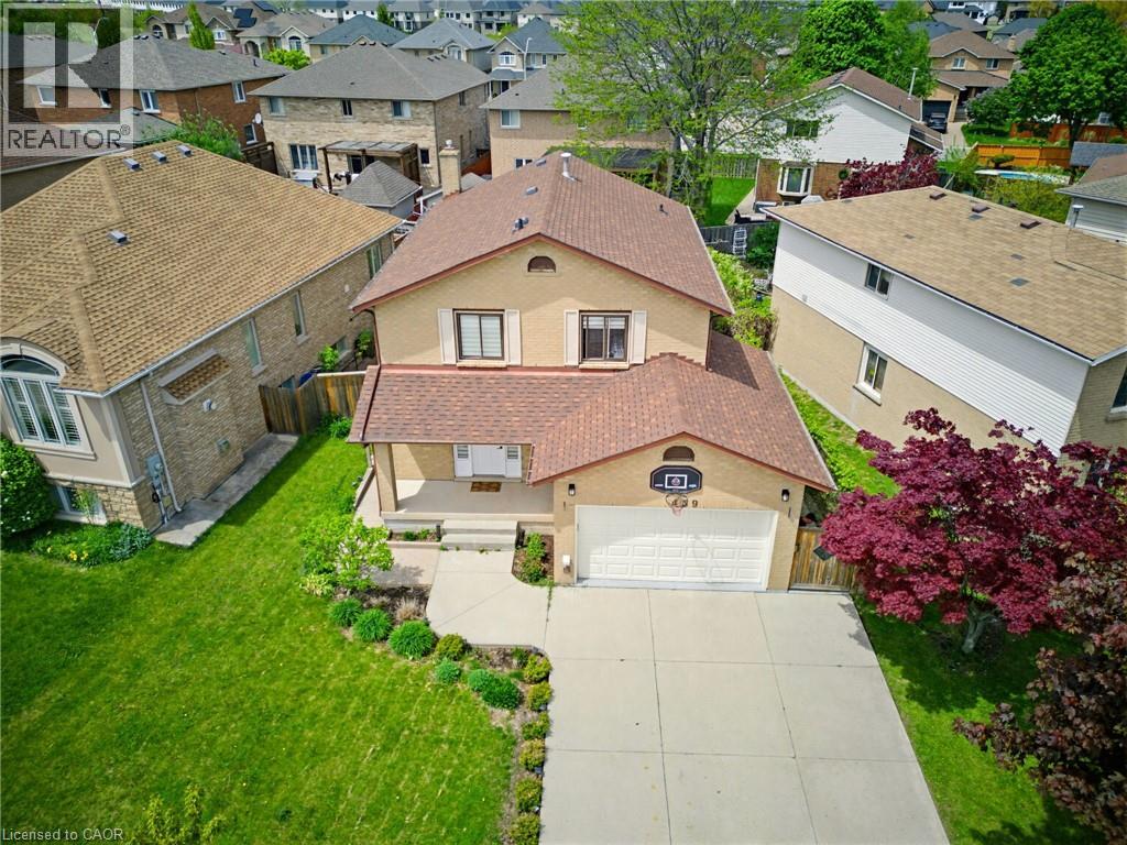 459 Dicenzo Drive, Hamilton, Ontario  L9B 2C4 - Photo 2 - 40857179