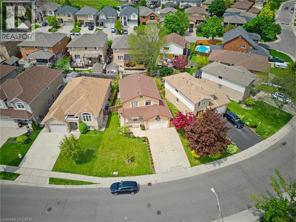 459 Dicenzo Drive, Hamilton, Ontario  L9B 2C4 - Photo 3 - 40857179