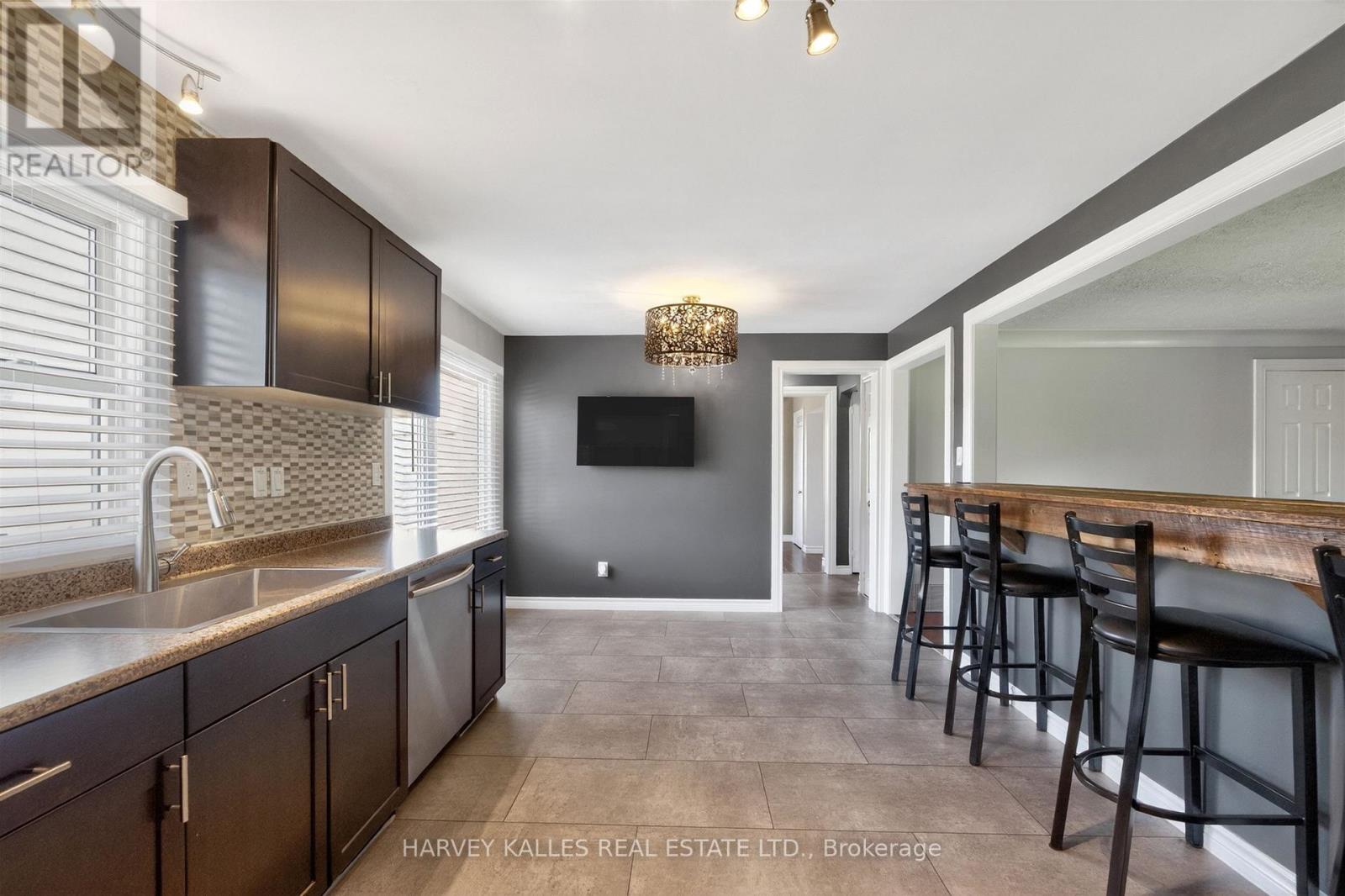 7566 Sixth Line, Milton, Ontario  L0P 1E0 - Photo 7 - W13694996