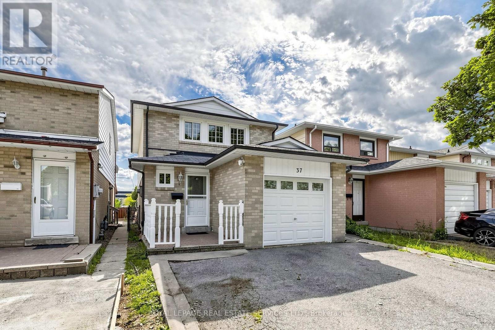 37 Woodsview Avenue, Toronto, Ontario  M9W 6B9 - Photo 3 - W13695052