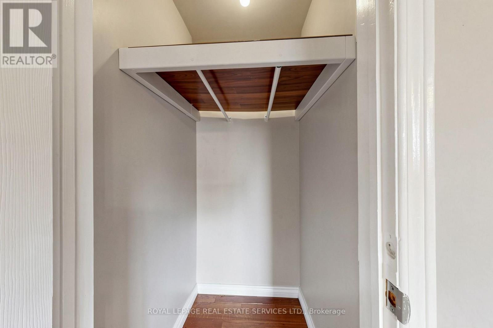37 Woodsview Avenue, Toronto, Ontario  M9W 6B9 - Photo 34 - W13695052