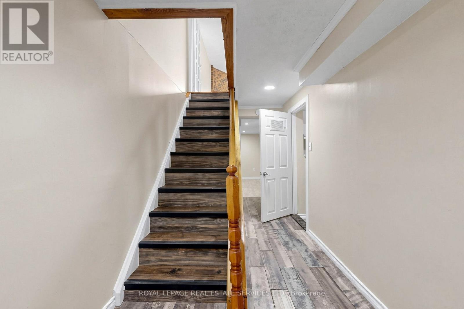 37 Woodsview Avenue, Toronto, Ontario  M9W 6B9 - Photo 39 - W13695052