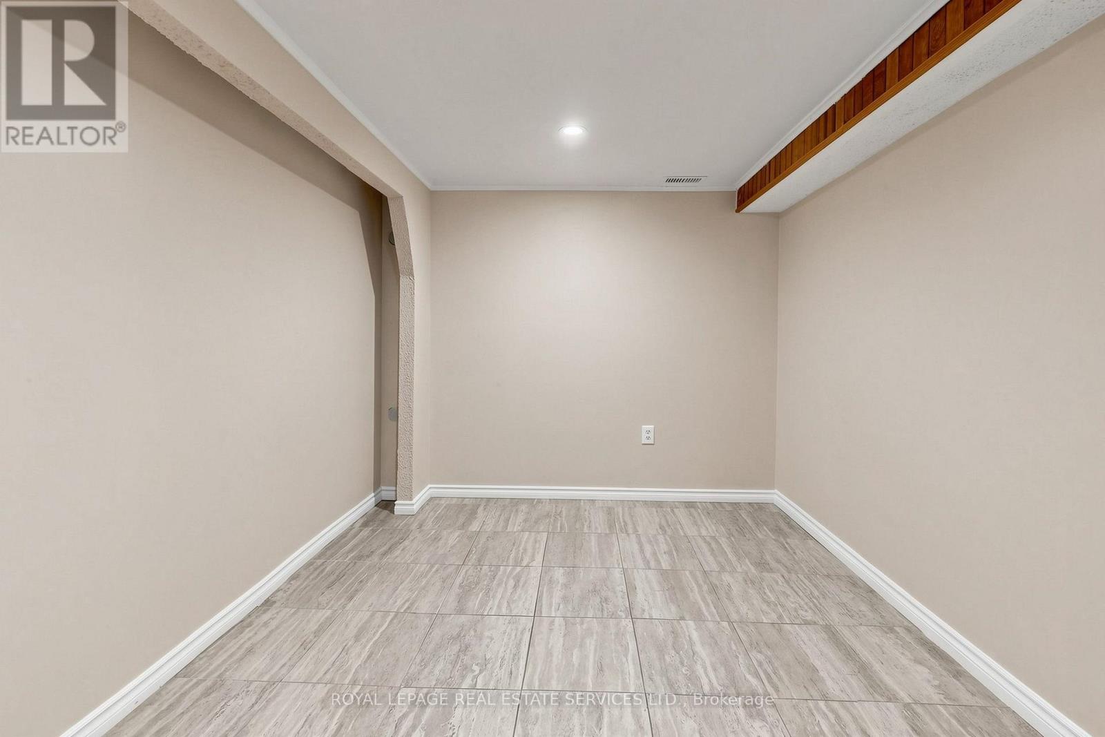 37 Woodsview Avenue, Toronto, Ontario  M9W 6B9 - Photo 44 - W13695052