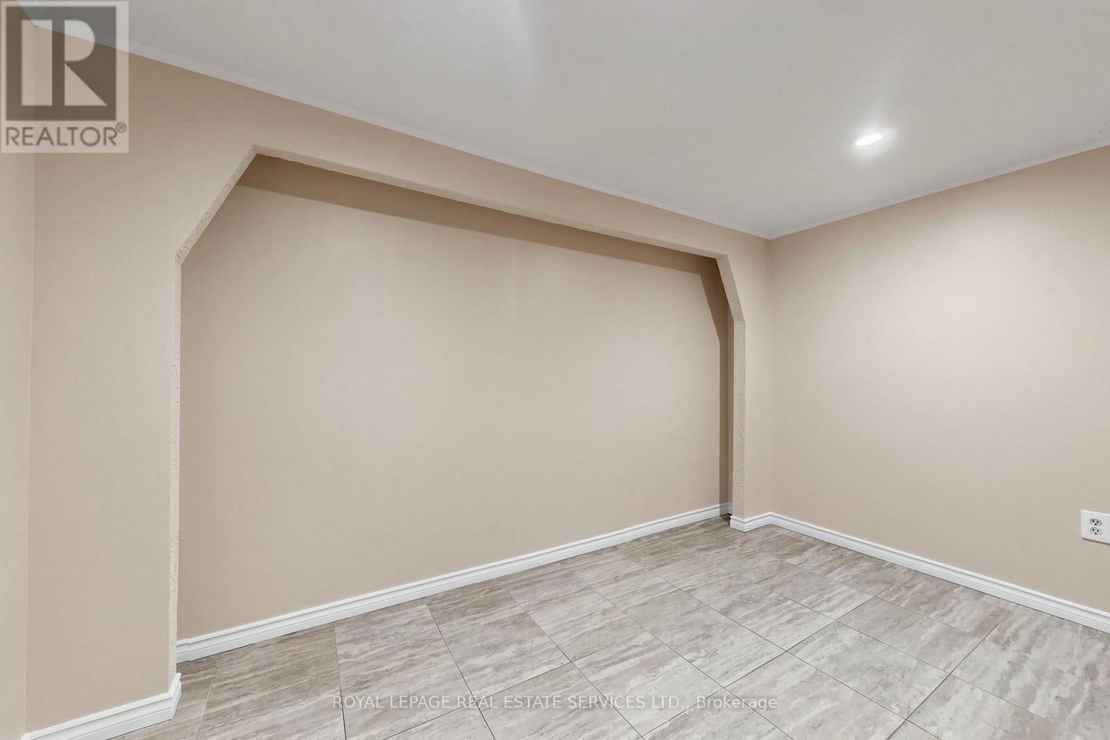 37 Woodsview Avenue, Toronto, Ontario  M9W 6B9 - Photo 45 - W13695052