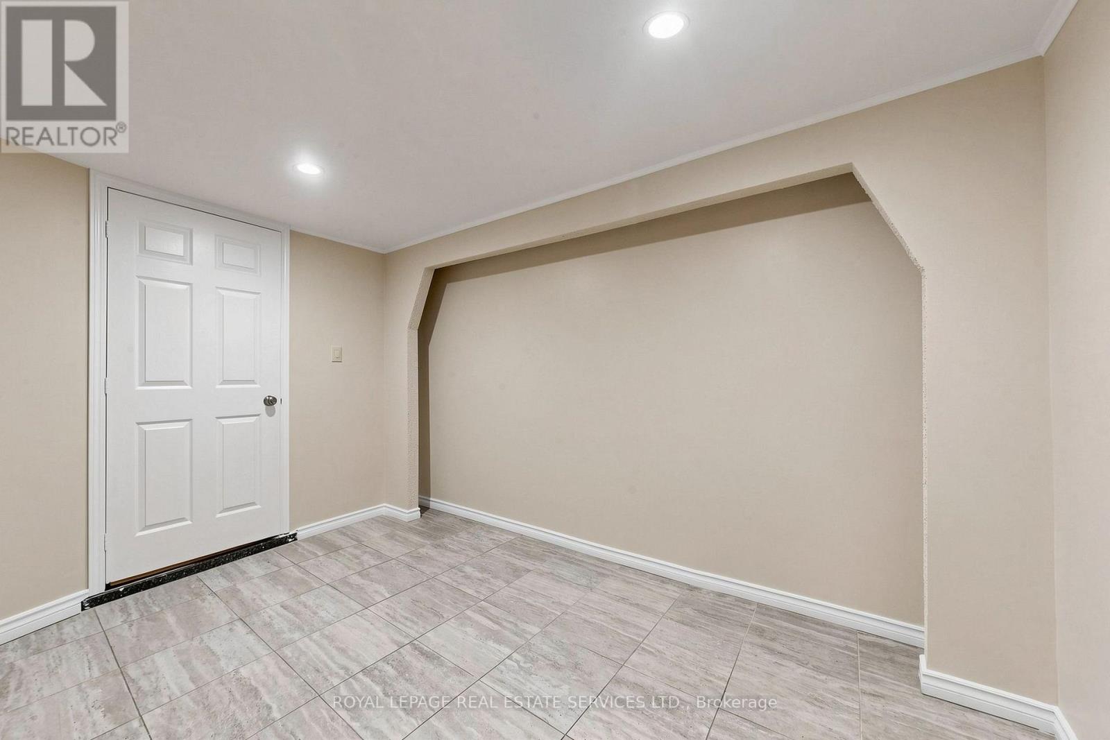 37 Woodsview Avenue, Toronto, Ontario  M9W 6B9 - Photo 46 - W13695052