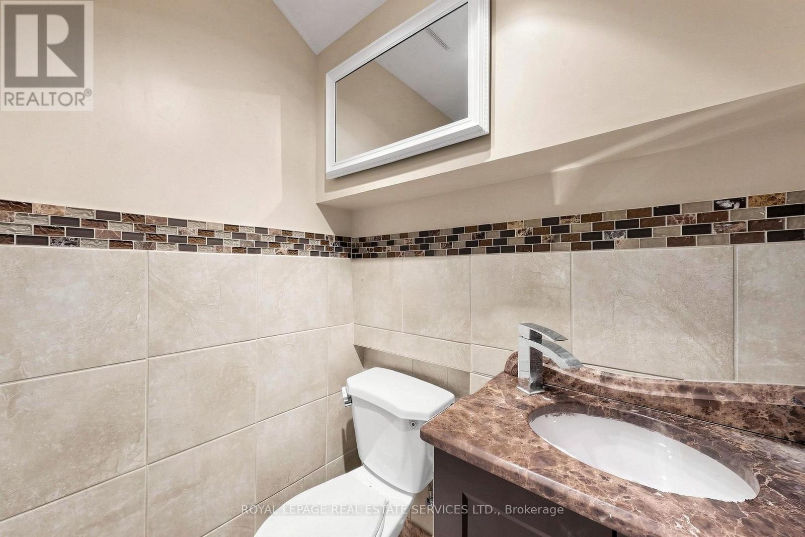 37 Woodsview Avenue, Toronto, Ontario  M9W 6B9 - Photo 47 - W13695052