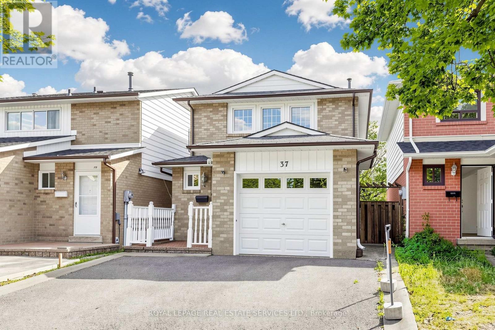 37 Woodsview Avenue, Toronto, Ontario  M9W 6B9 - Photo 5 - W13695052