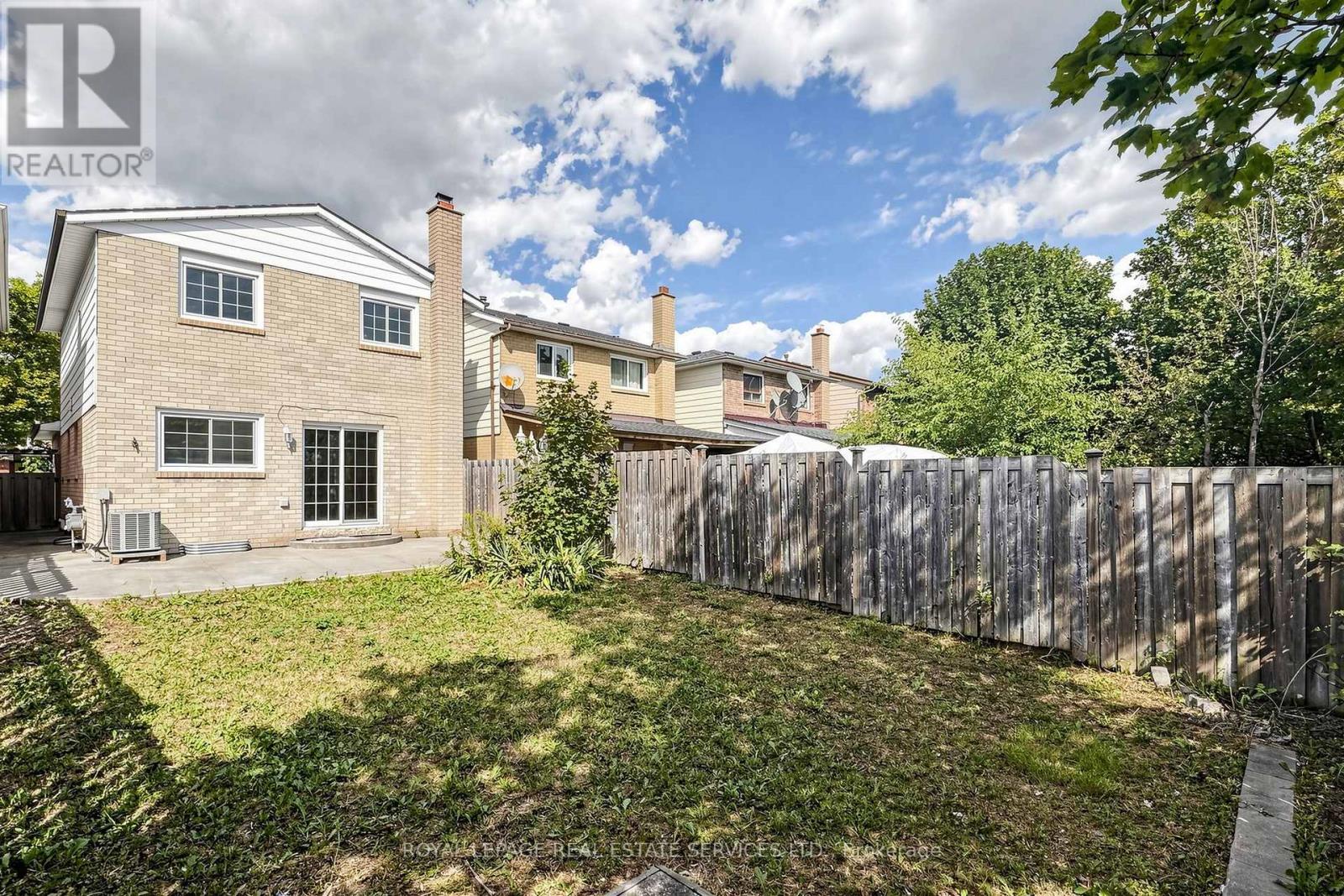 37 Woodsview Avenue, Toronto, Ontario  M9W 6B9 - Photo 50 - W13695052