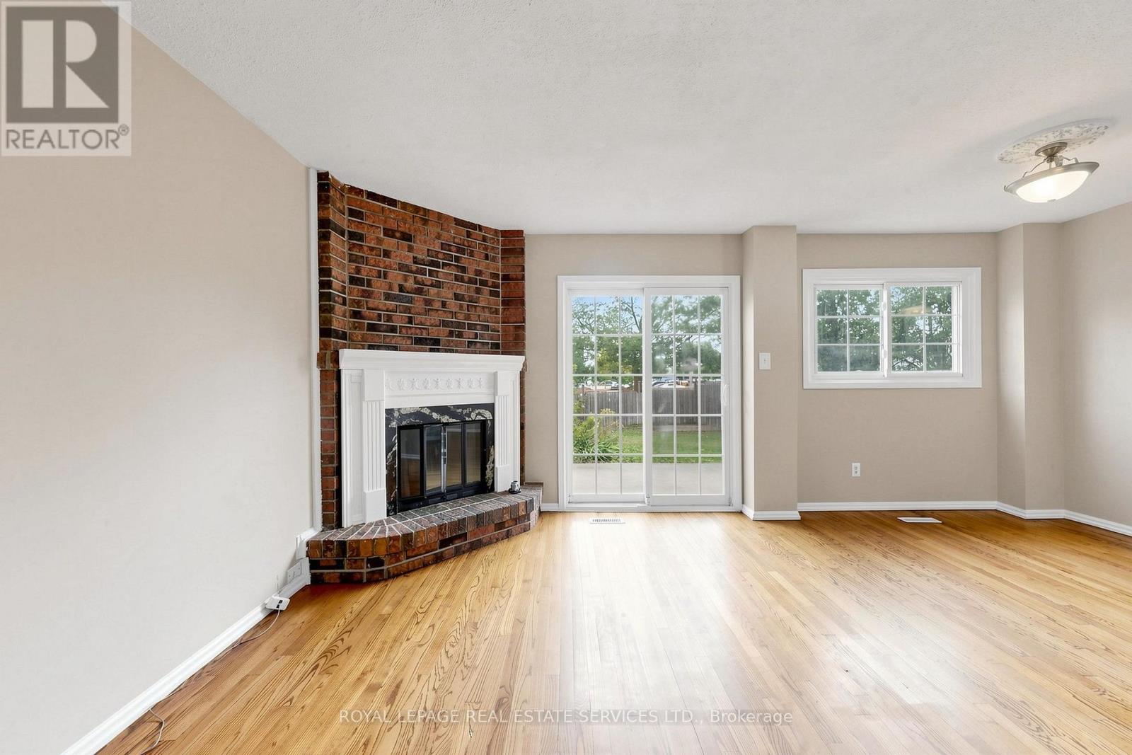 37 Woodsview Avenue, Toronto, Ontario  M9W 6B9 - Photo 8 - W13695052