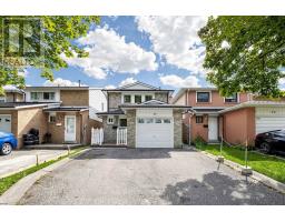 37 WOODSVIEW AVENUE, Toronto, Ontario