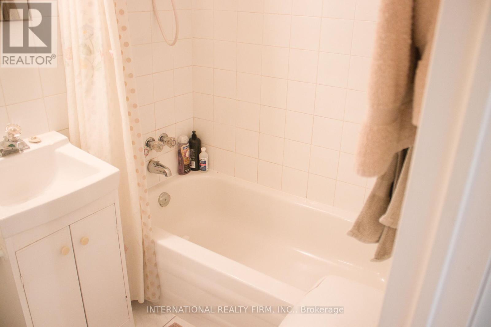1111 - 50 Lotherton Pathway, Toronto, Ontario  M6B 2G8 - Photo 15 - W13695094