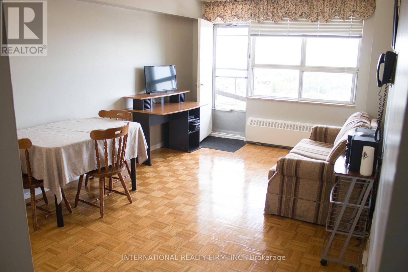 1111 - 50 Lotherton Pathway, Toronto, Ontario  M6B 2G8 - Photo 5 - W13695094