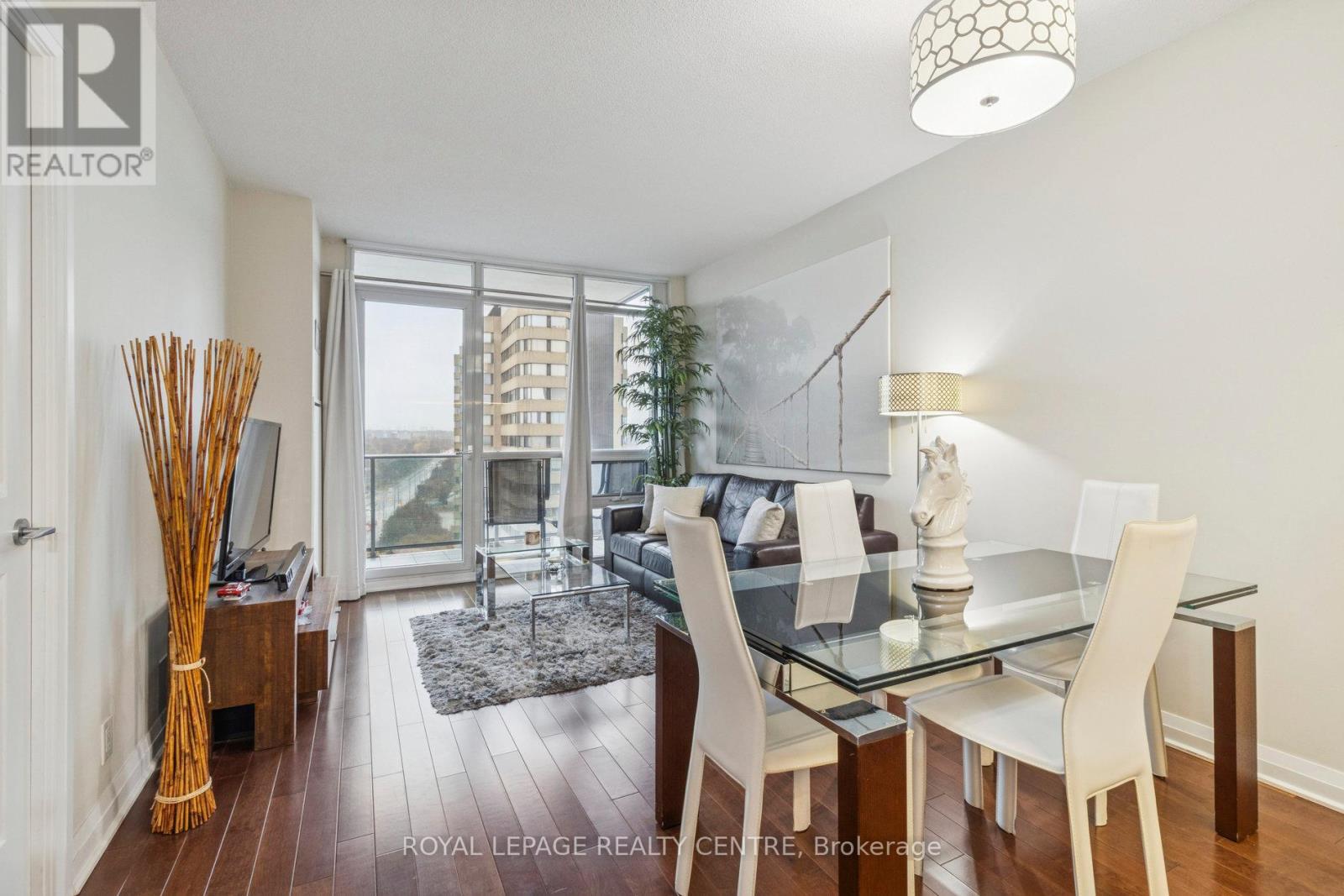 1503 - 1055 Southdown Road, Mississauga, Ontario  L5J 0A3 - Photo 7 - W13695116