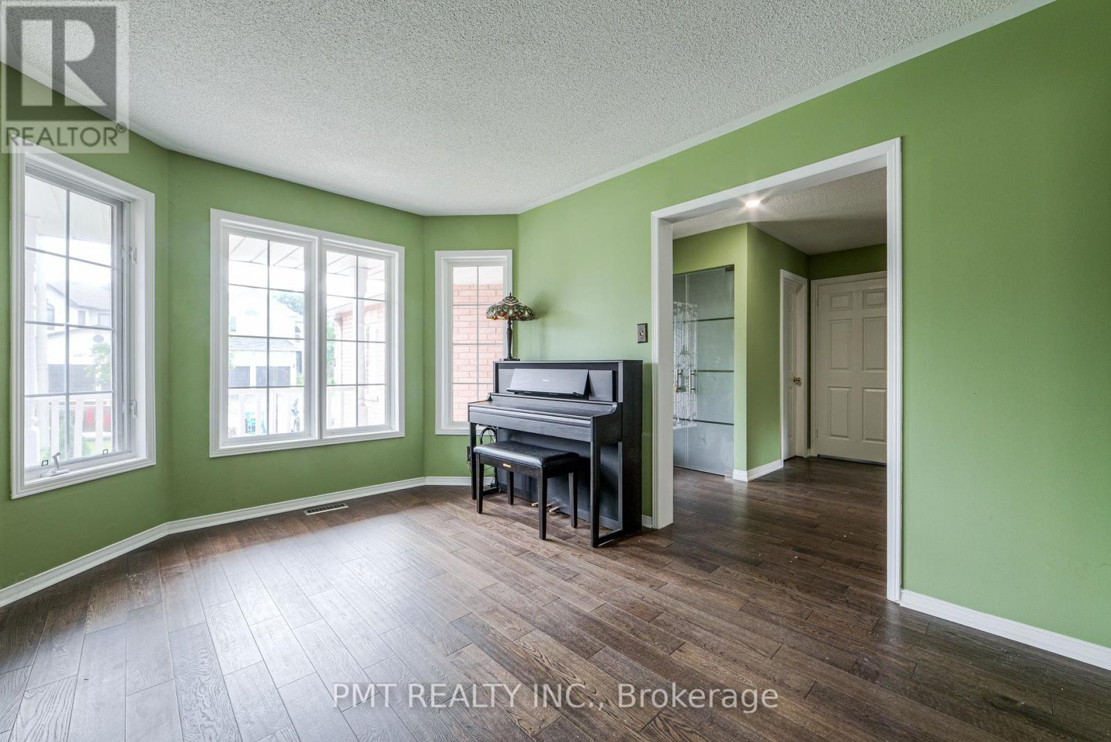 6364 Alderwood Trail, Mississauga, Ontario  L5N 6X1 - Photo 10 - W13695126