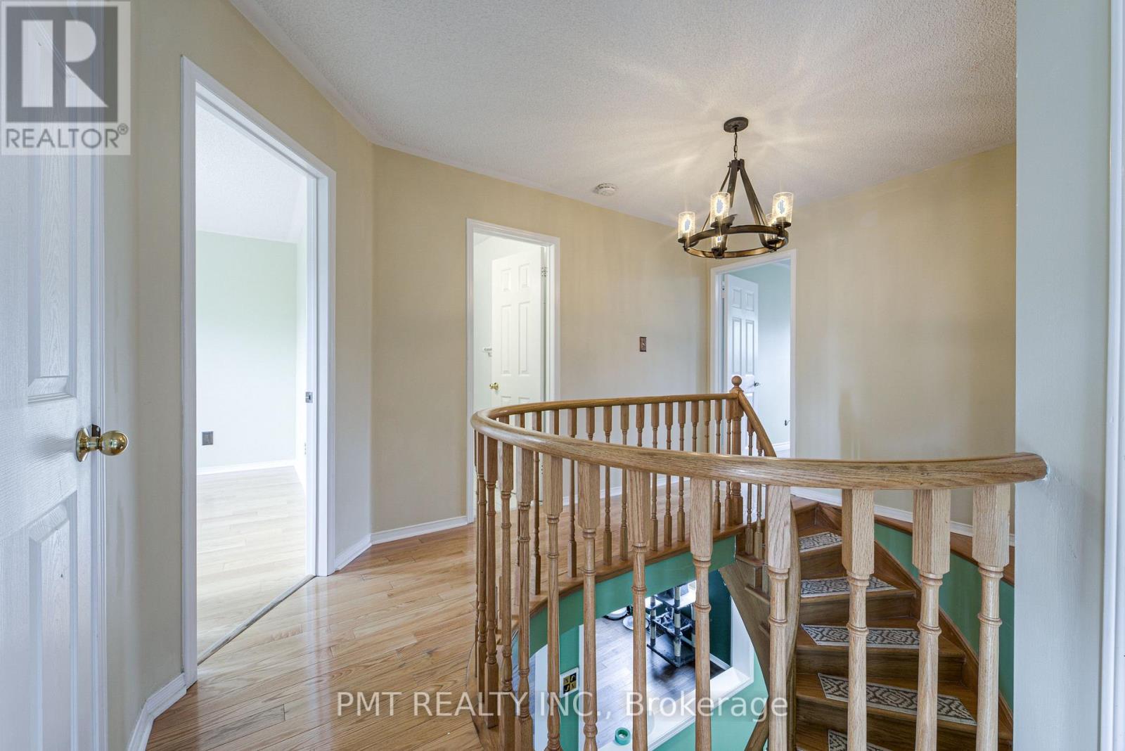 6364 Alderwood Trail, Mississauga, Ontario  L5N 6X1 - Photo 19 - W13695126