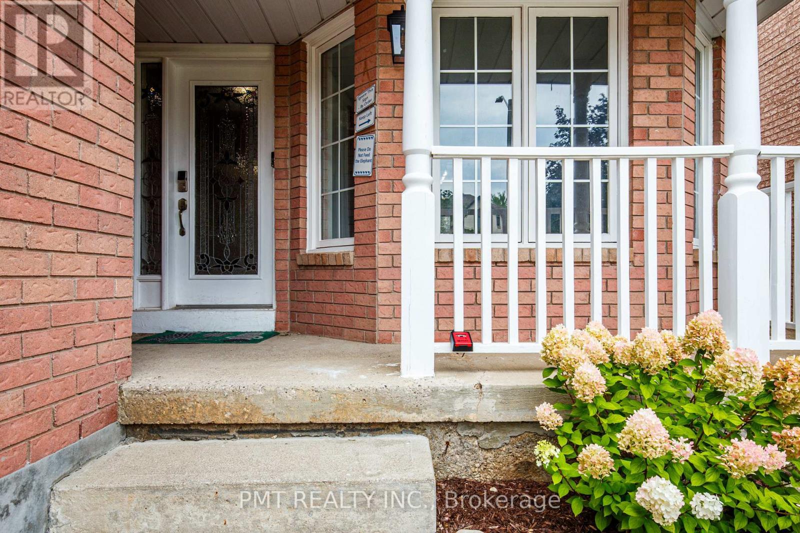 6364 Alderwood Trail, Mississauga, Ontario  L5N 6X1 - Photo 2 - W13695126