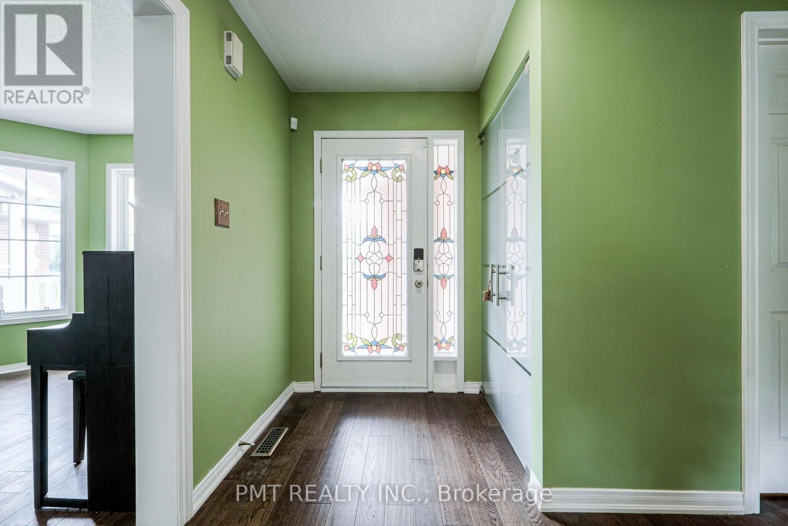 6364 Alderwood Trail, Mississauga, Ontario  L5N 6X1 - Photo 3 - W13695126