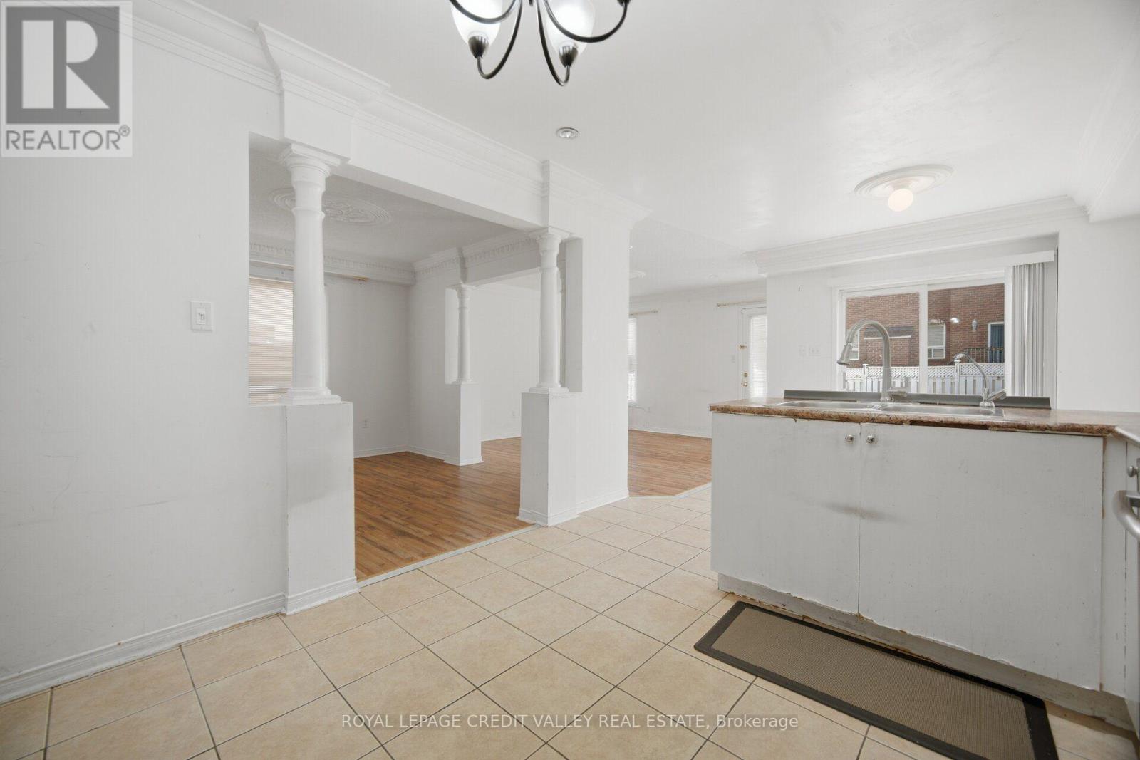 31 Capistro Street, Brampton, Ontario  L7A 3H6 - Photo 14 - W13695150