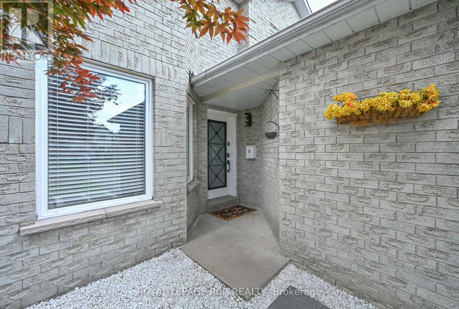 45 Fieldgate Drive, Orangeville, Ontario  L9W 4R9 - Photo 4 - W13695166