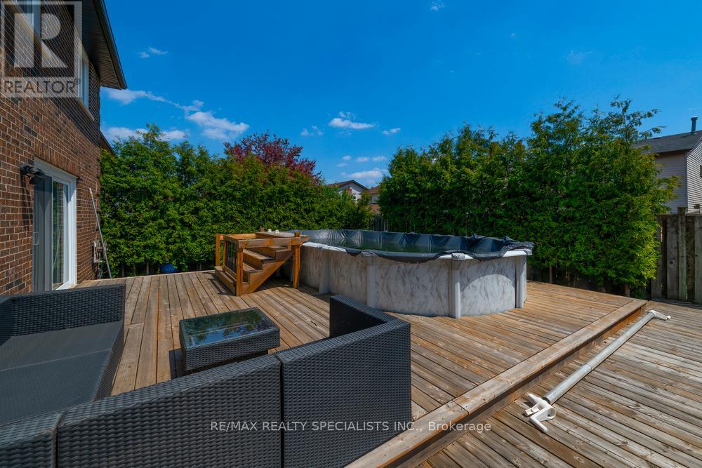 77 Leander Street, Brampton, Ontario  L6S 3N5 - Photo 33 - W13695258