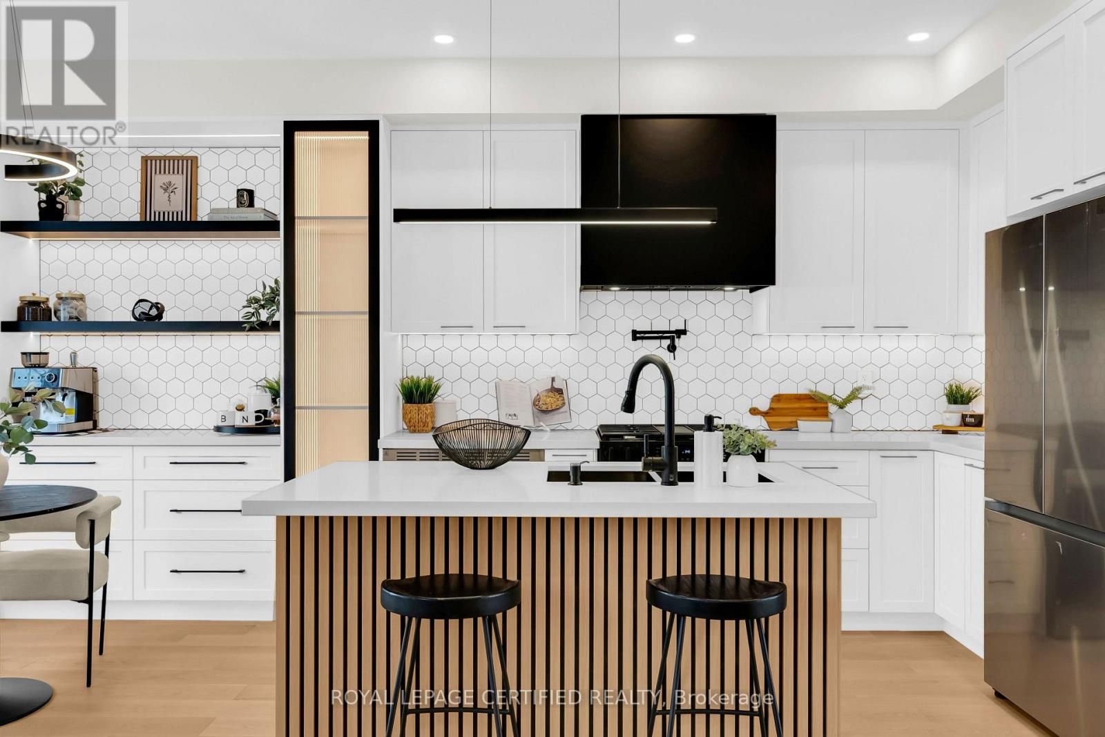 23 Charlie Jordan Road, Toronto, Ontario  M9M 0B7 - Photo 11 - W13695308