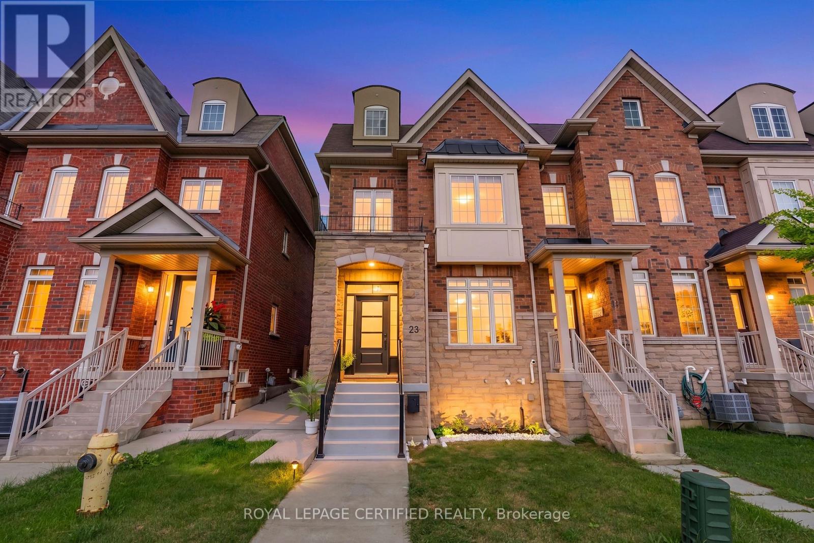 23 Charlie Jordan Road, Toronto, Ontario  M9M 0B7 - Photo 2 - W13695308