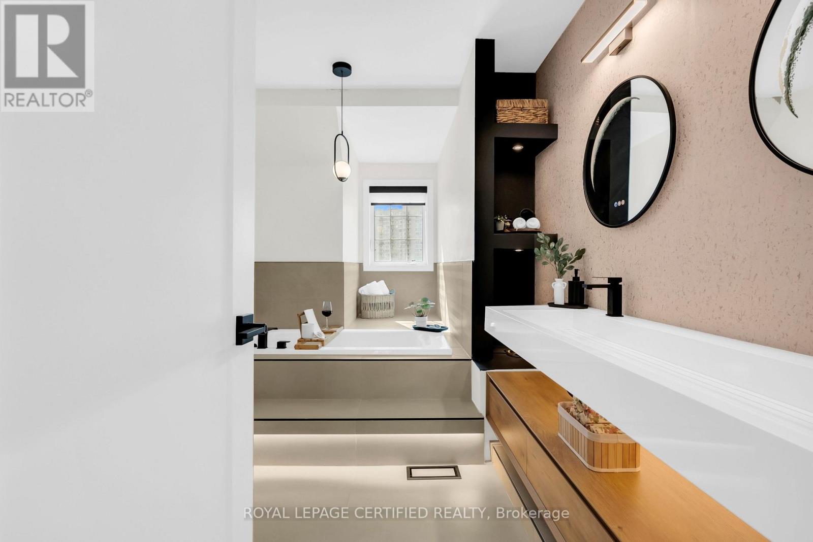 23 Charlie Jordan Road, Toronto, Ontario  M9M 0B7 - Photo 30 - W13695308