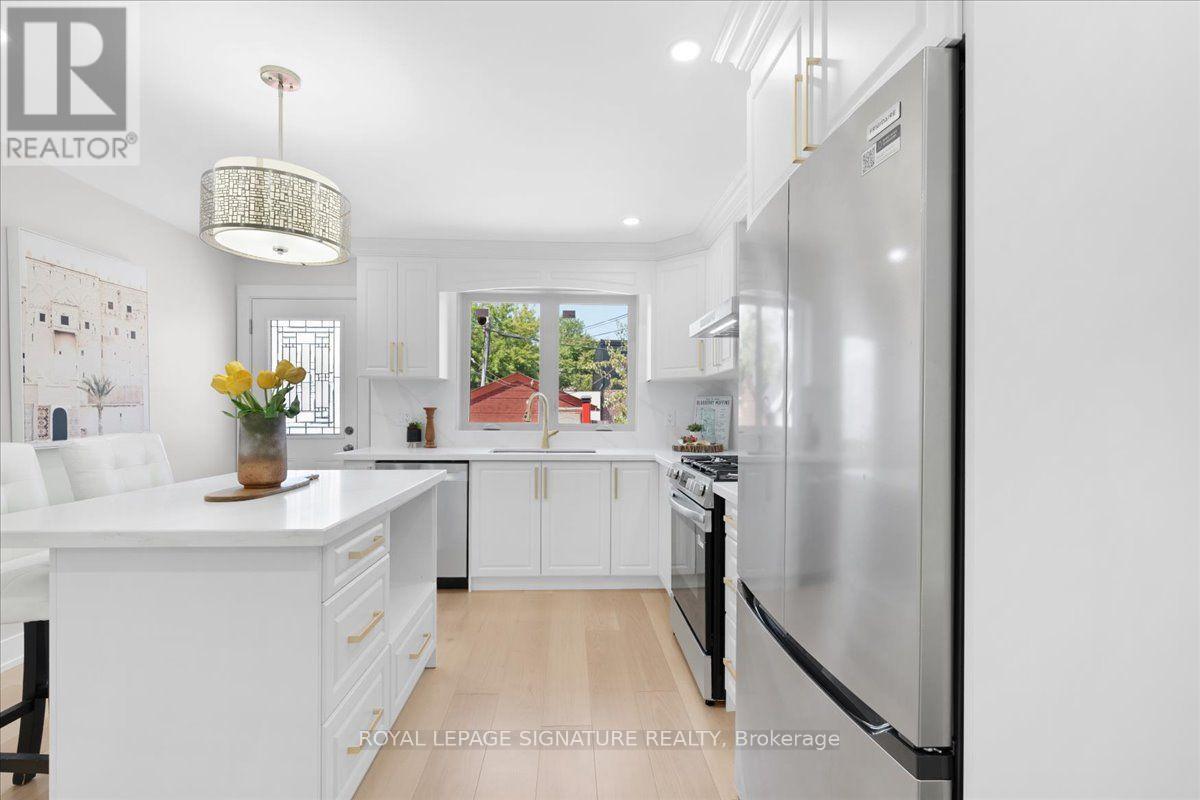 234 Nairn Avenue, Toronto, Ontario  M6E 4H4 - Photo 11 - W13695310