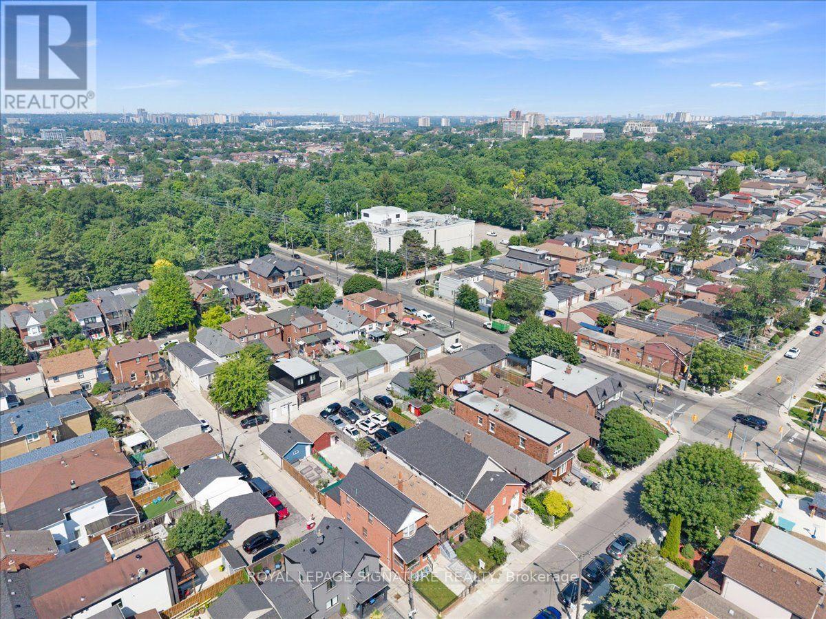 234 Nairn Avenue, Toronto, Ontario  M6E 4H4 - Photo 38 - W13695310