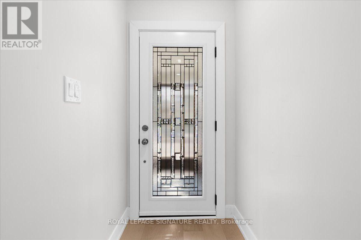 234 Nairn Avenue, Toronto, Ontario  M6E 4H4 - Photo 5 - W13695310