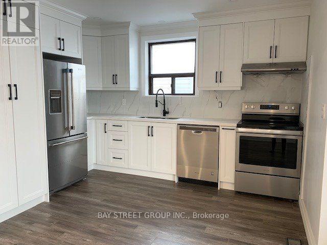 Upper - 358 Horner Avenue, Toronto, Ontario  M8W 1Z9 - Photo 6 - W13695318