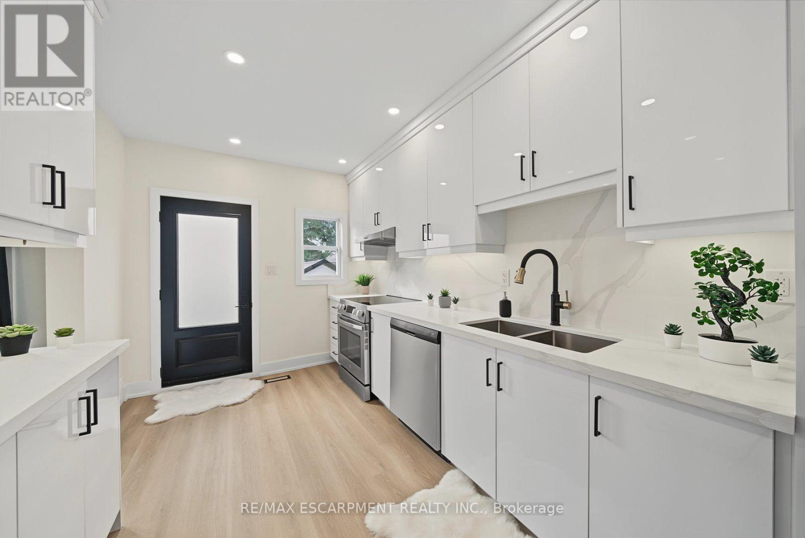 234 Balmoral Avenue S, Hamilton, Ontario  L8M 3K7 - Photo 12 - X13695038