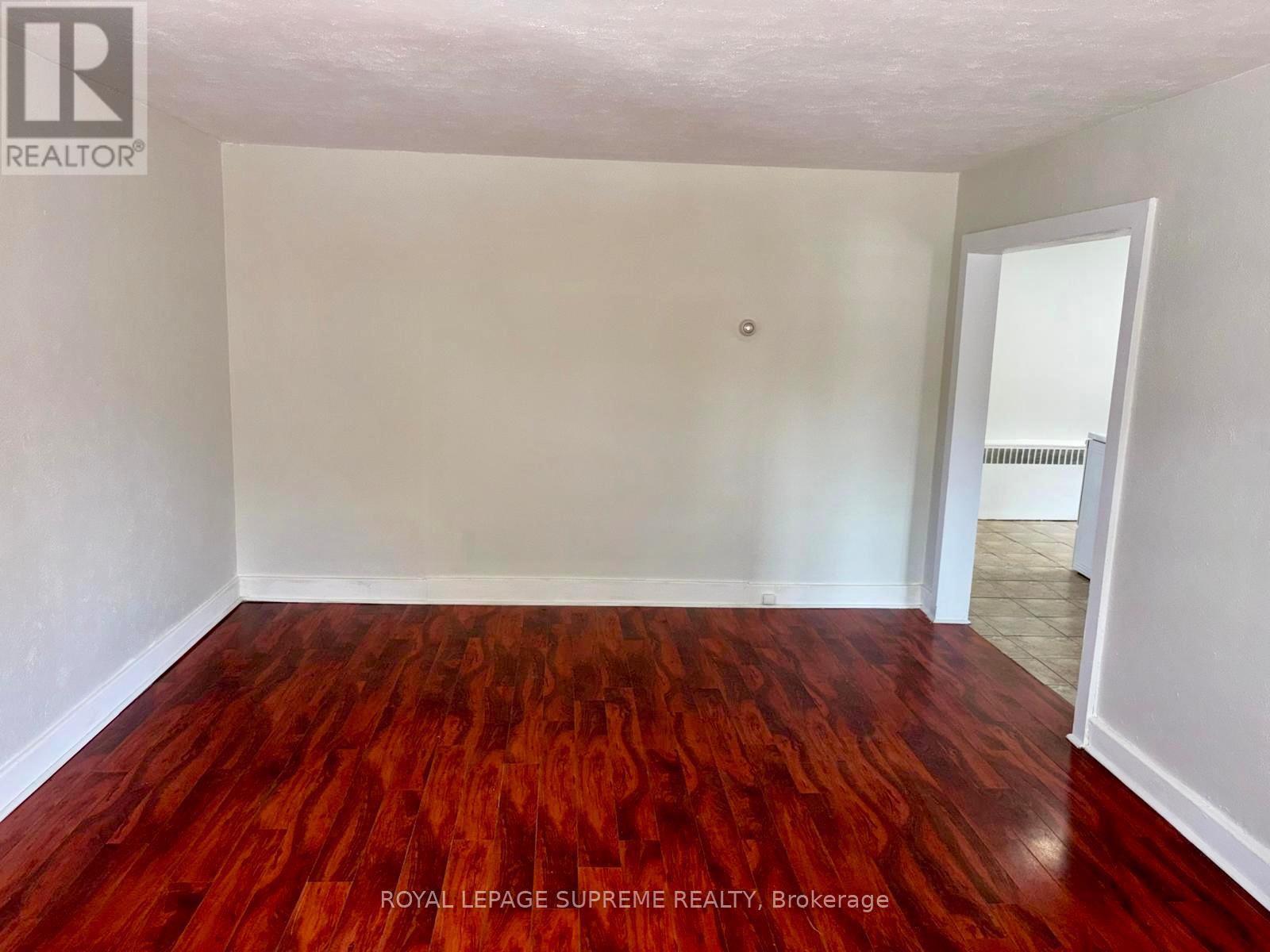 Main Floor - 30 Fourth Street, Welland, Ontario  L3B 4X6 - Photo 10 - X13695124