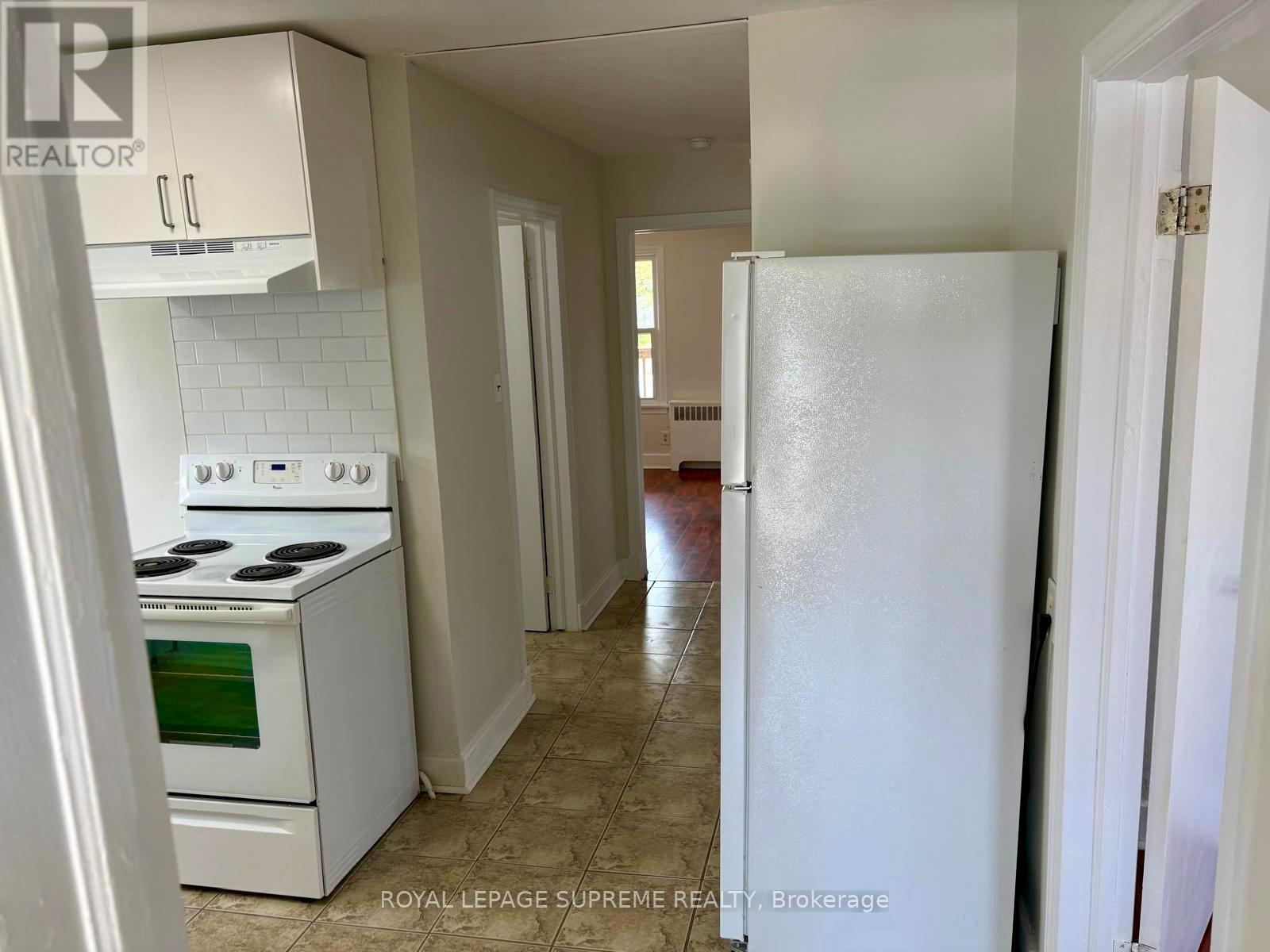 Main Floor - 30 Fourth Street, Welland, Ontario  L3B 4X6 - Photo 13 - X13695124