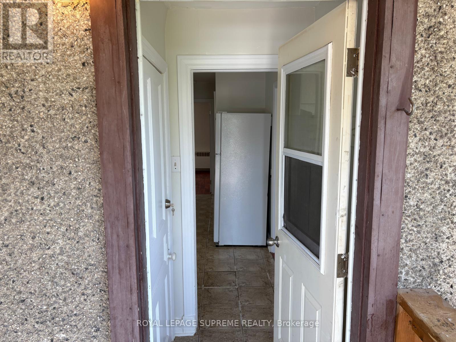 Main Floor - 30 Fourth Street, Welland, Ontario  L3B 4X6 - Photo 29 - X13695124
