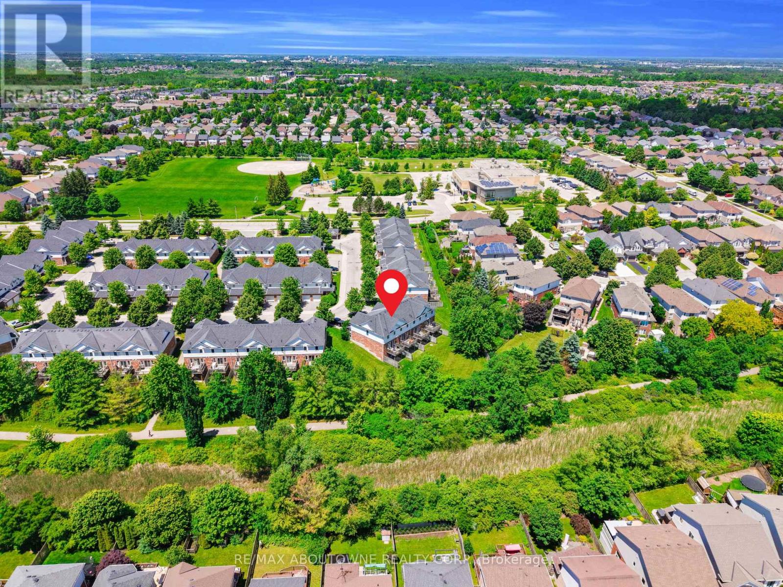 15 - 151 CLAIRFIELDS DRIVE E, Guelph, Ontario