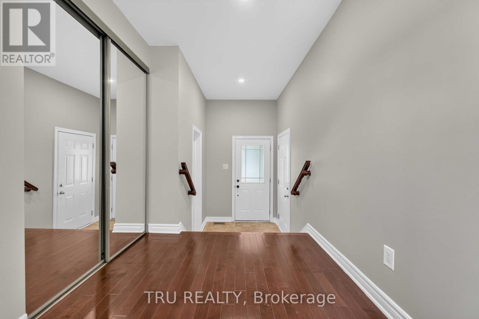 111 Woodmill Terrace, Ottawa, Ontario  K2K 0B8 - Photo 3 - X13689450