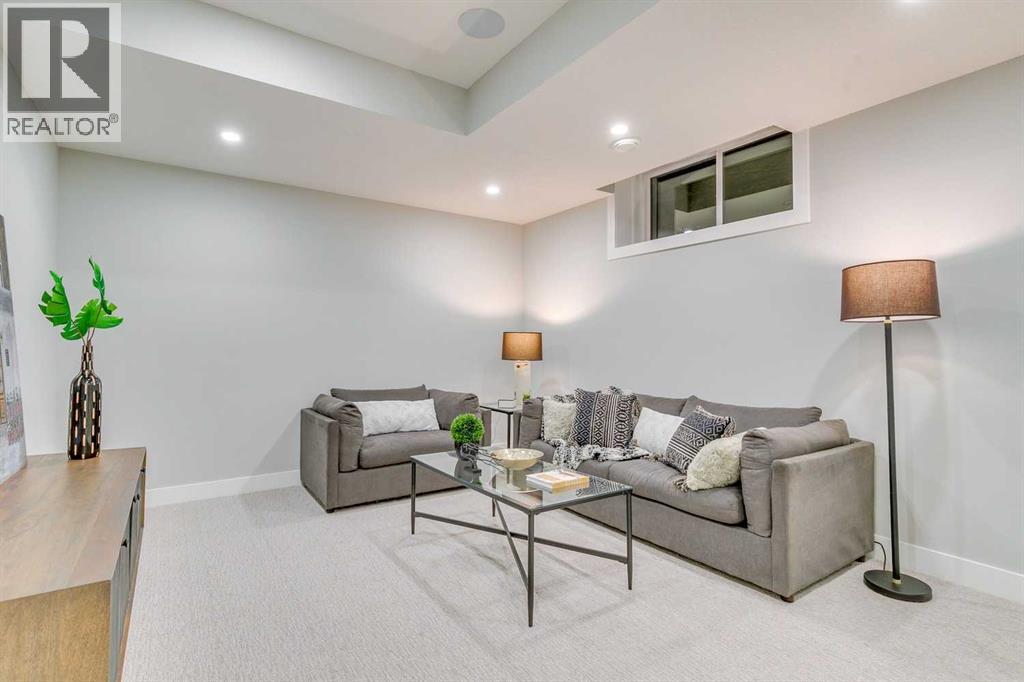 1413 27 Street Sw, Calgary, Alberta  T3C 1L4 - Photo 35 - A2323733