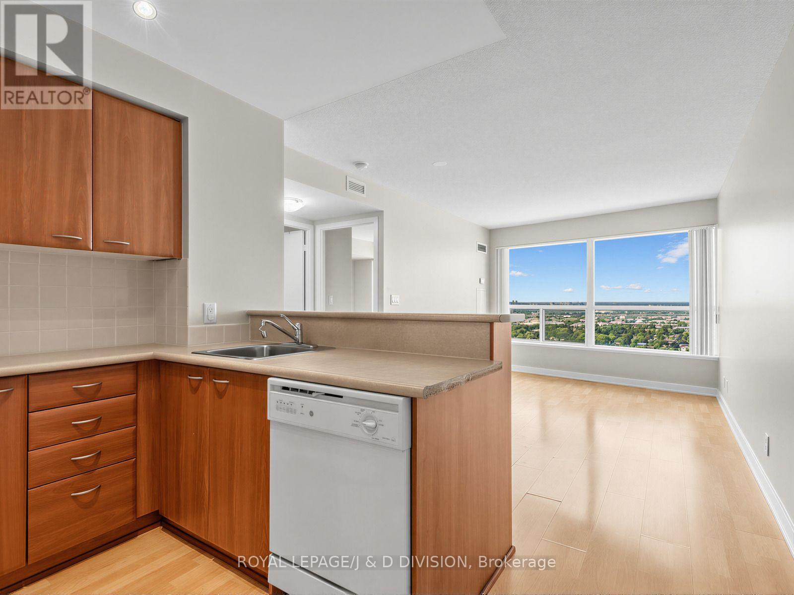 3002 - 38 Lee Centre Drive, Toronto, Ontario  M1H 3J7 - Photo 4 - E13695198