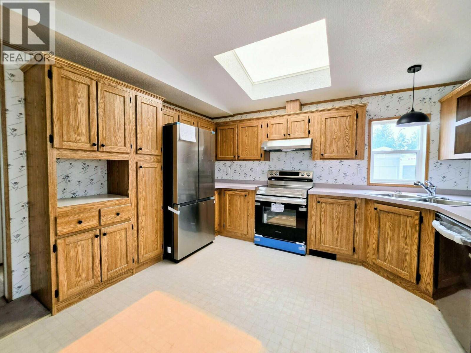 390 Mission Place, Cranbrook, British Columbia  V1C 6M9 - Photo 7 - 10398211