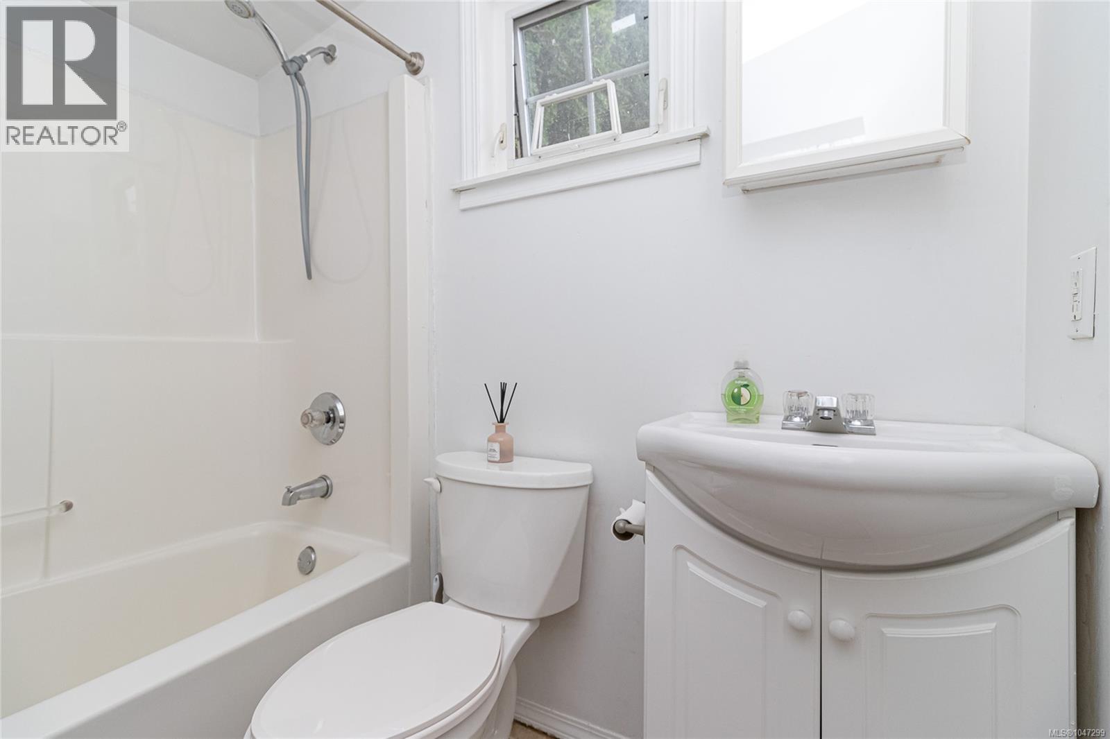1263 Garkil Rd, Saanich, British Columbia  V8P 2L2 - Photo 38 - 1047299