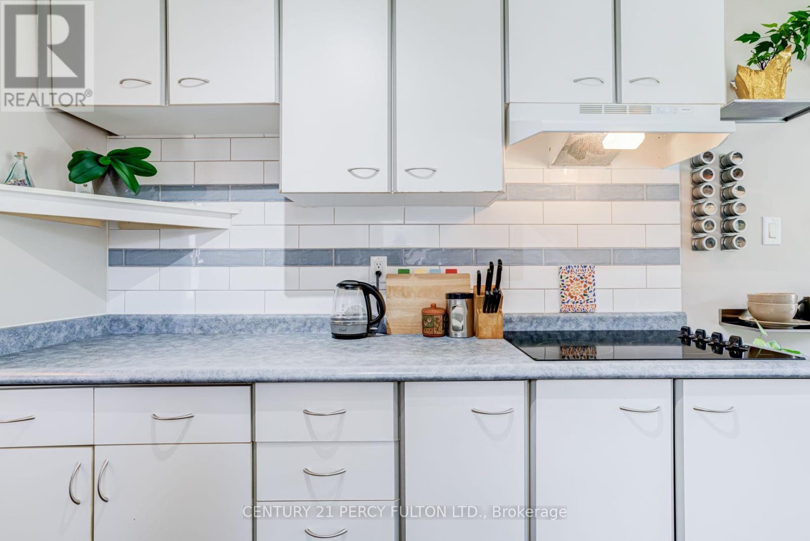 1391 Anton Square, Pickering, Ontario  L1V 5T5 - Photo 10 - E13688250